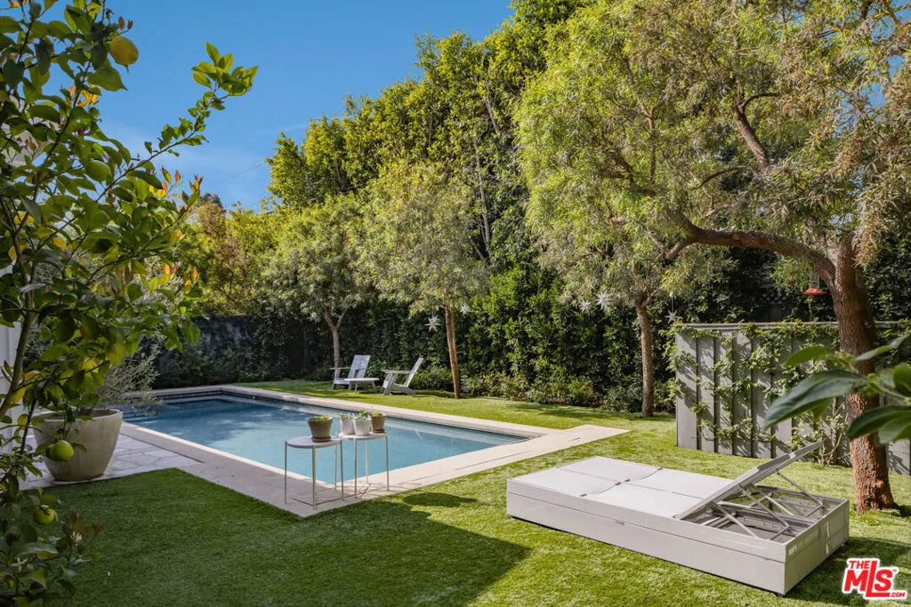 Santa Monica, California 90402, United States, 5 Bedrooms Bedrooms, ,6 BathroomsBathrooms,Residential,Active,102294