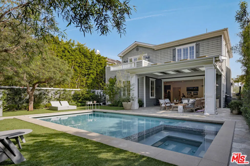 Santa Monica, California 90402, United States, 5 Bedrooms Bedrooms, ,6 BathroomsBathrooms,Residential,Active,102294