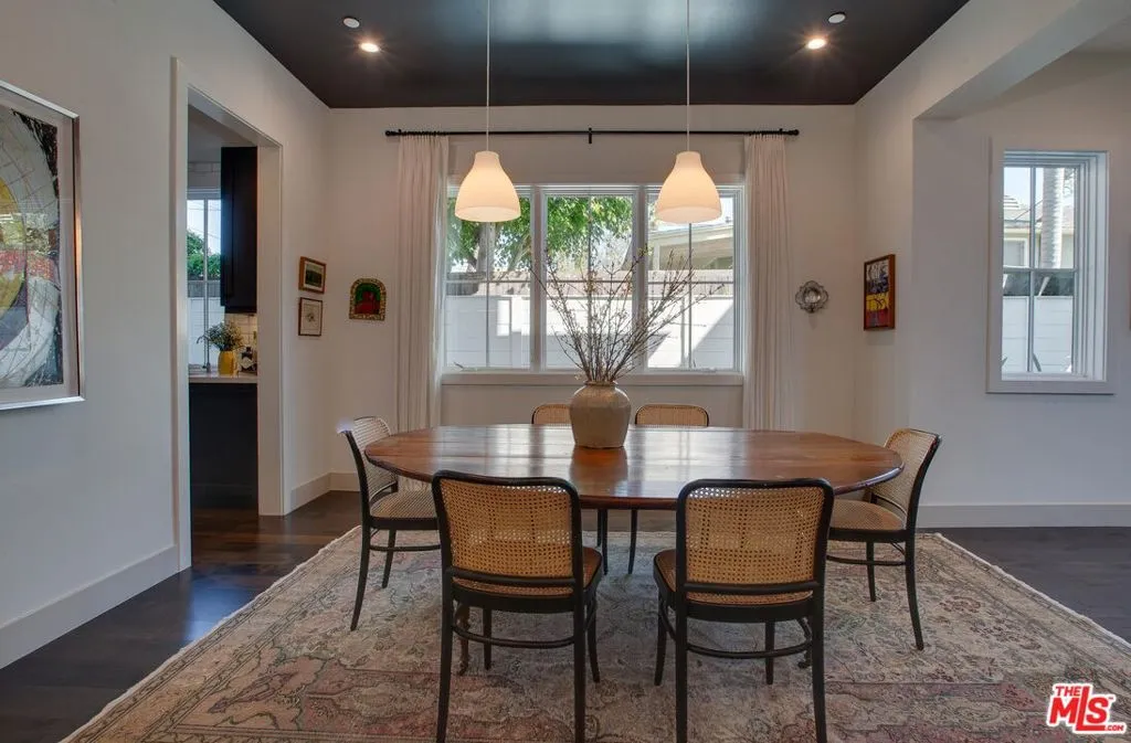 Venice, California 90291, United States, 5 Bedrooms Bedrooms, ,6 BathroomsBathrooms,Residential,Pending,88578