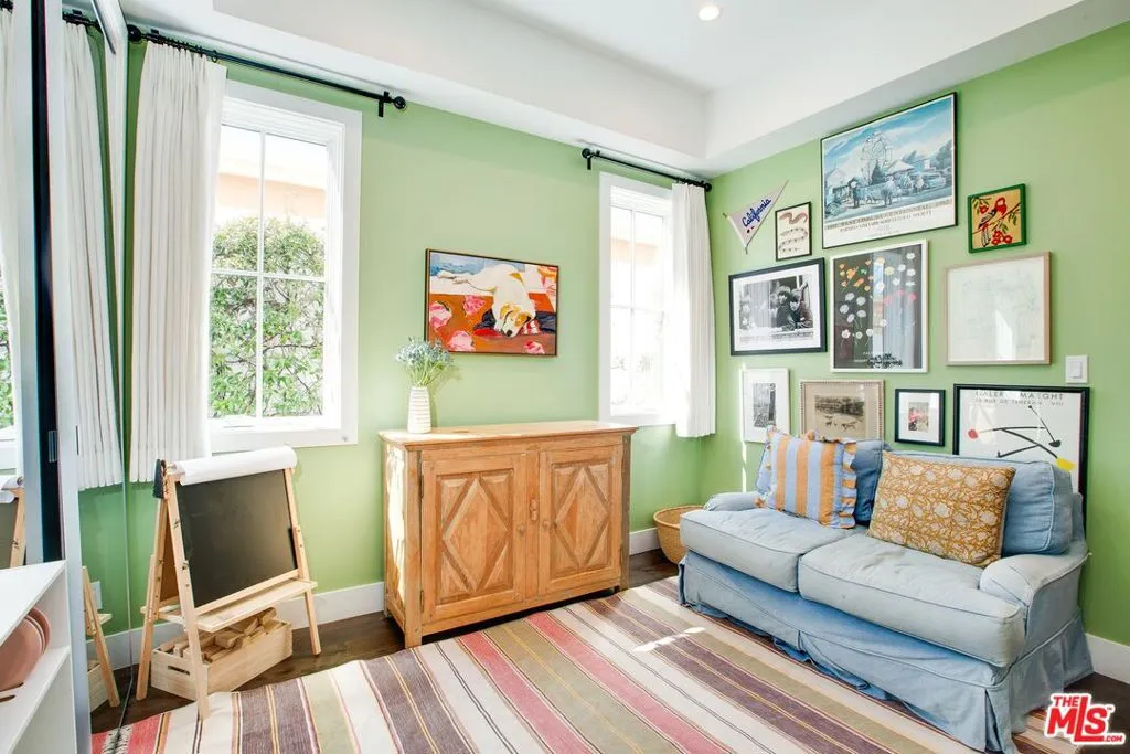 Venice, California 90291, United States, 5 Bedrooms Bedrooms, ,6 BathroomsBathrooms,Residential,Pending,88578