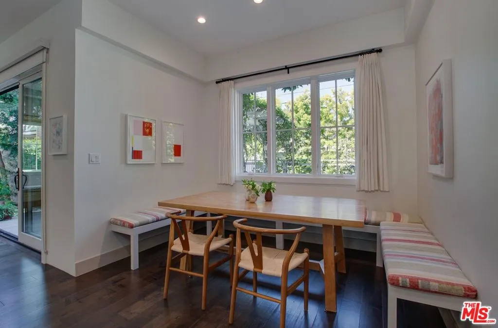 Venice, California 90291, United States, 5 Bedrooms Bedrooms, ,6 BathroomsBathrooms,Residential,Pending,88578