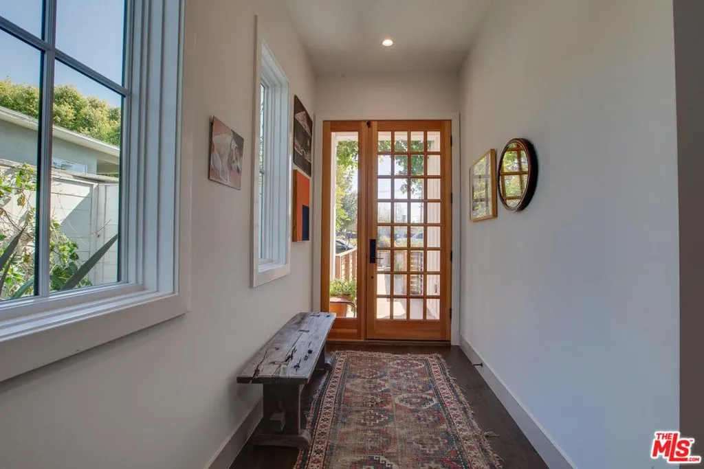 Venice, California 90291, United States, 5 Bedrooms Bedrooms, ,6 BathroomsBathrooms,Residential,Pending,88578