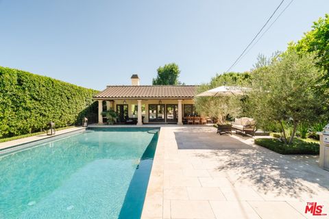 A home in Toluca Lake