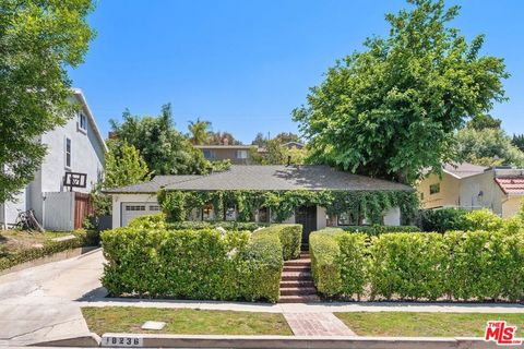 A home in Tarzana