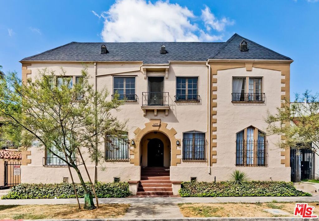 Properties 2 637 N Spaulding Avenue