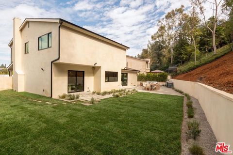 A home in Studio City