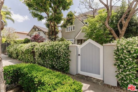 1738 N Alexandria Avenue Los Angeles CA 90027