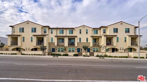 A home in La Mirada