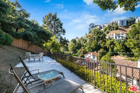 A home in Studio City