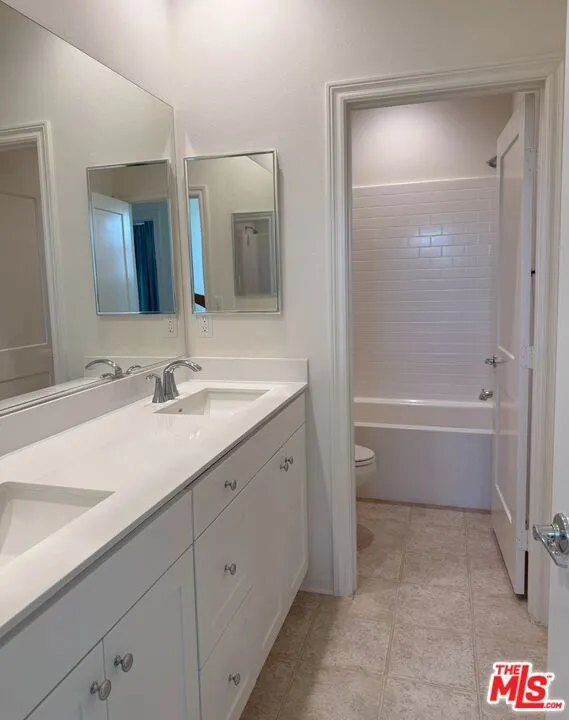 Ontario, California 91761, United States, 4 Bedrooms Bedrooms, ,3 BathroomsBathrooms,Residential,Active,103690