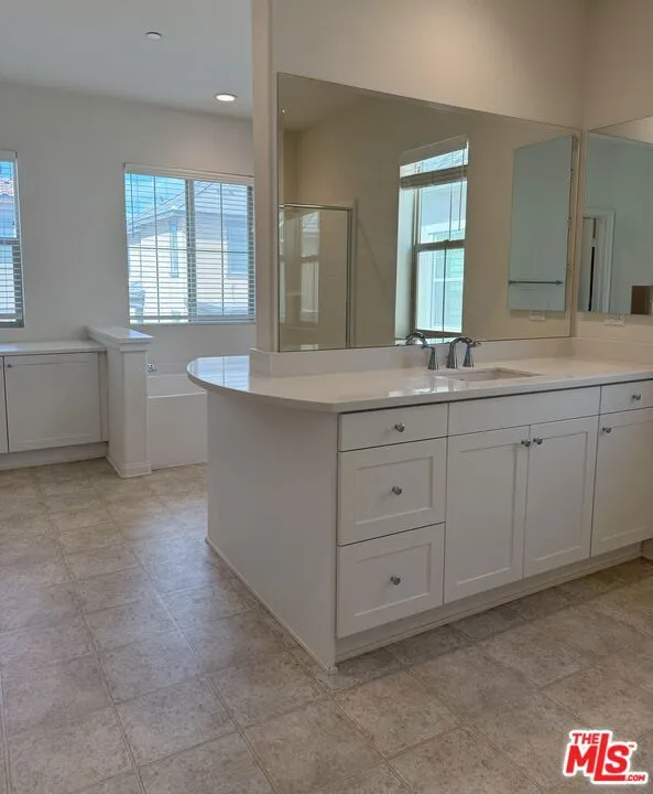 Ontario, California 91761, United States, 4 Bedrooms Bedrooms, ,3 BathroomsBathrooms,Residential,Active,103690