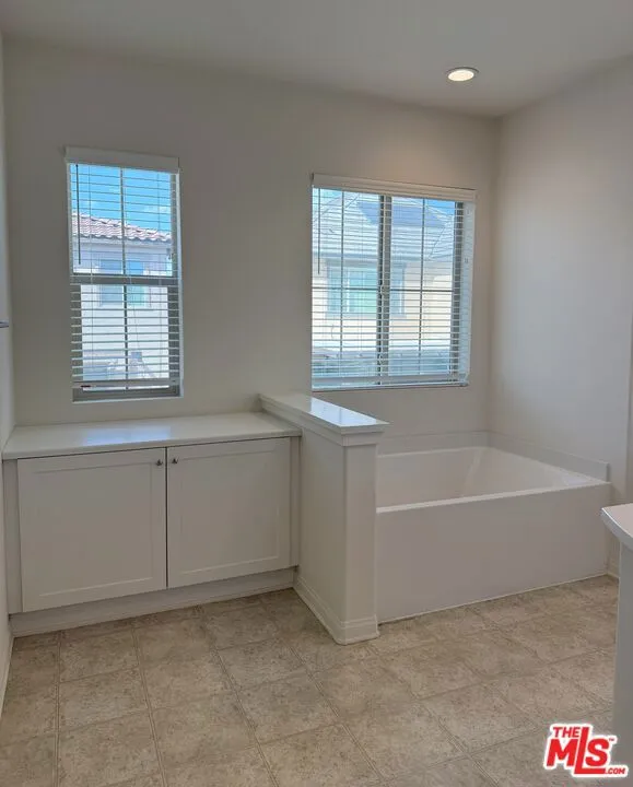 Ontario, California 91761, United States, 4 Bedrooms Bedrooms, ,3 BathroomsBathrooms,Residential,Active,103690