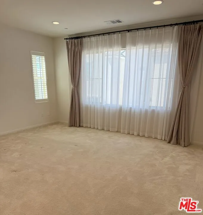 Ontario, California 91761, United States, 4 Bedrooms Bedrooms, ,3 BathroomsBathrooms,Residential,Active,103690