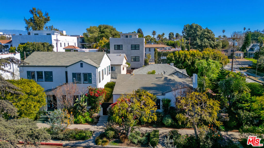 408 N Bronson Avenue