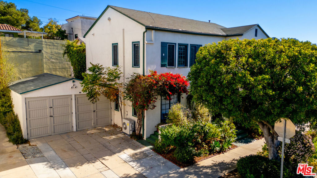 408 N Bronson Avenue
