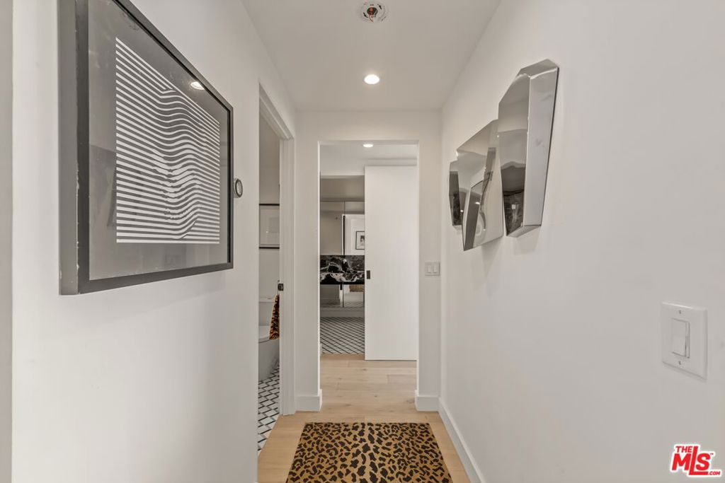 8787 Shoreham Drive 1106