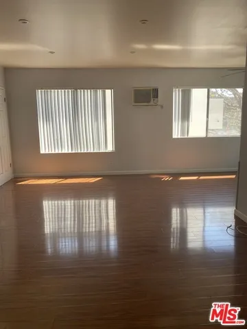 Los Angeles, California 90025, United States, 2 Bedrooms Bedrooms, ,2 BathroomsBathrooms,Residential,Active,19226