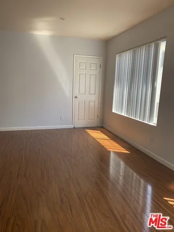 Los Angeles, California 90025, United States, 2 Bedrooms Bedrooms, ,2 BathroomsBathrooms,Residential,Active,19226