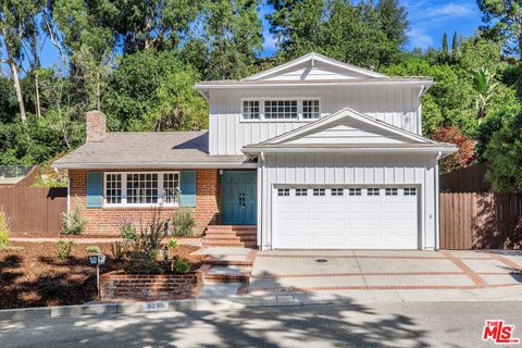 A home in Studio City