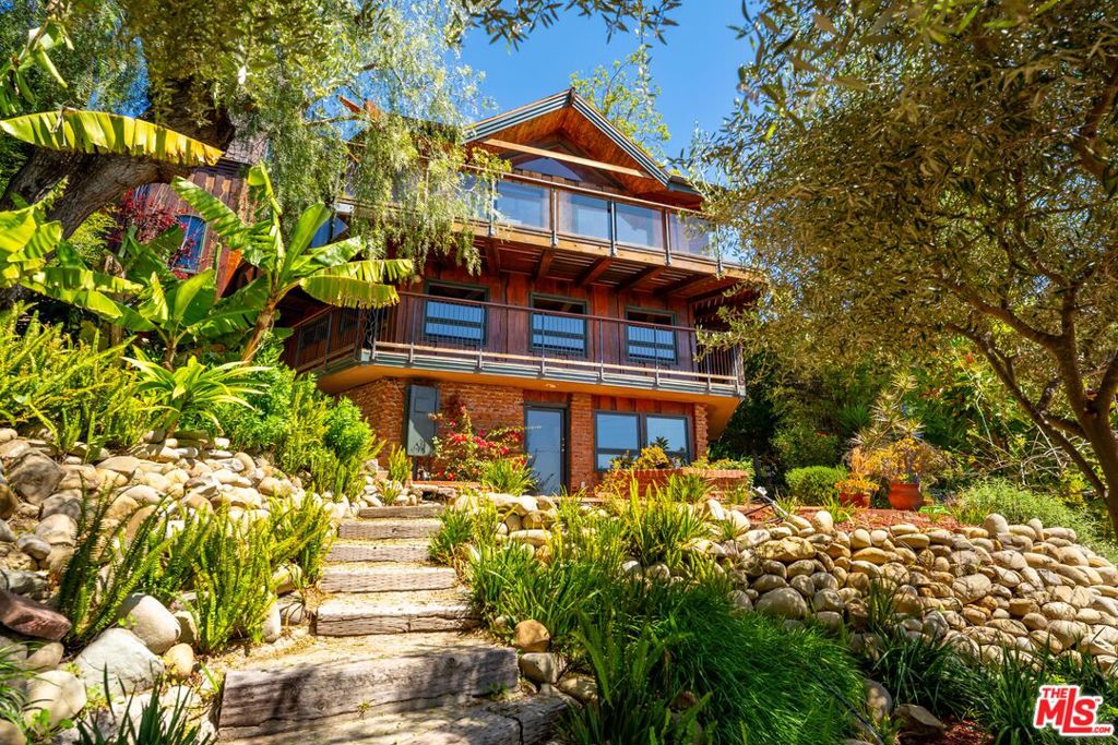 440 Mariposa Drive