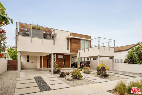 8512 Hargis Street Los Angeles CA 90034