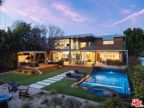 2511 Carman Crest Drive Los Angeles CA 90068