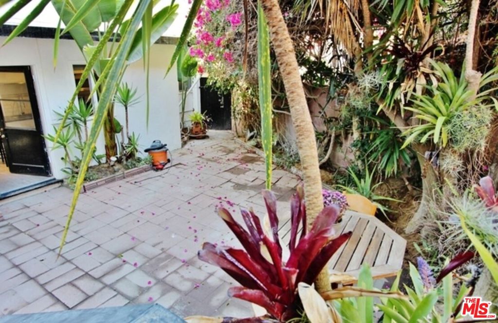 Properties 1 408 Pershing Drive