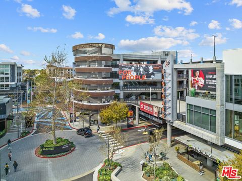 A home in Playa Vista