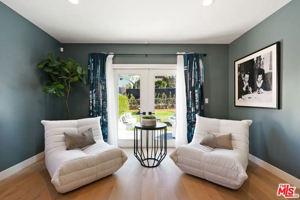 Los Angeles, California 90019, United States, 3 Bedrooms Bedrooms, ,3 BathroomsBathrooms,Residential,Active,5259