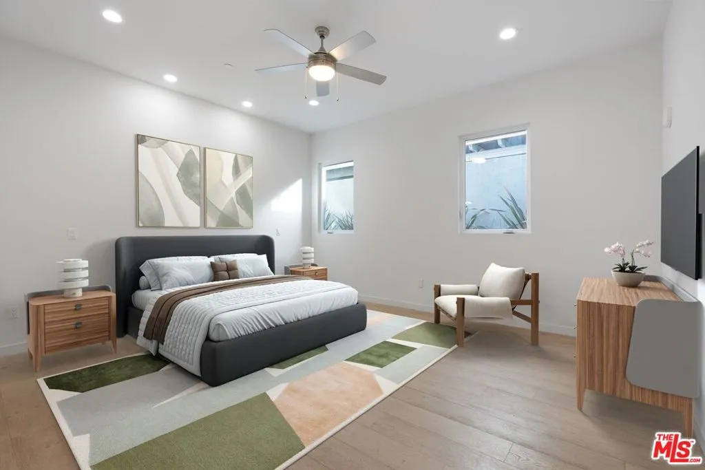 Hollywood, California 90028, United States, 2 Bedrooms Bedrooms, ,3 BathroomsBathrooms,Residential,Active,21416