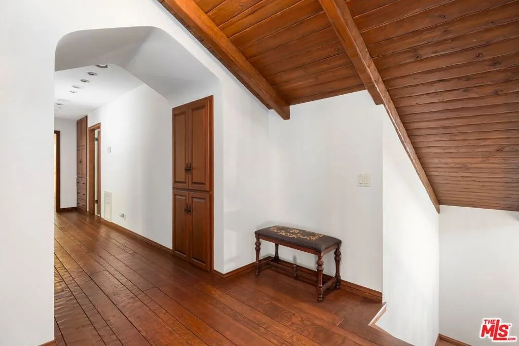 Los Angeles, California 90049, United States, 5 Bedrooms Bedrooms, ,5 BathroomsBathrooms,Residential,Active,102094