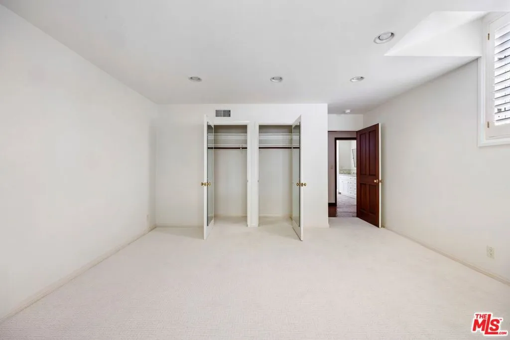 Los Angeles, California 90049, United States, 5 Bedrooms Bedrooms, ,5 BathroomsBathrooms,Residential,Active,102094