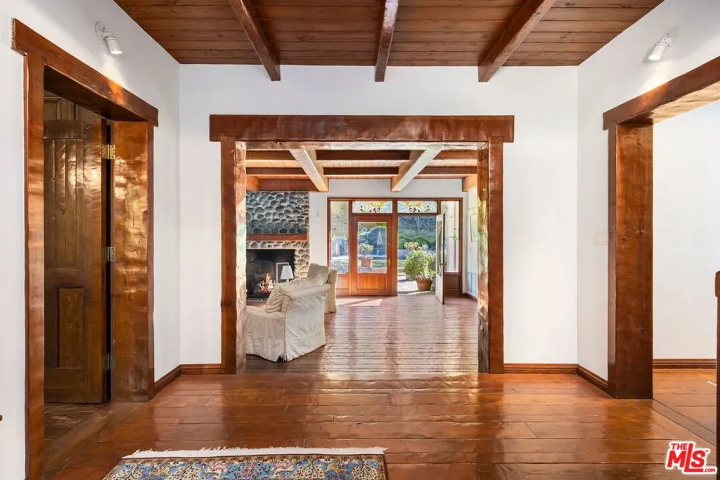 Los Angeles, California 90049, United States, 5 Bedrooms Bedrooms, ,5 BathroomsBathrooms,Residential,Active,102094