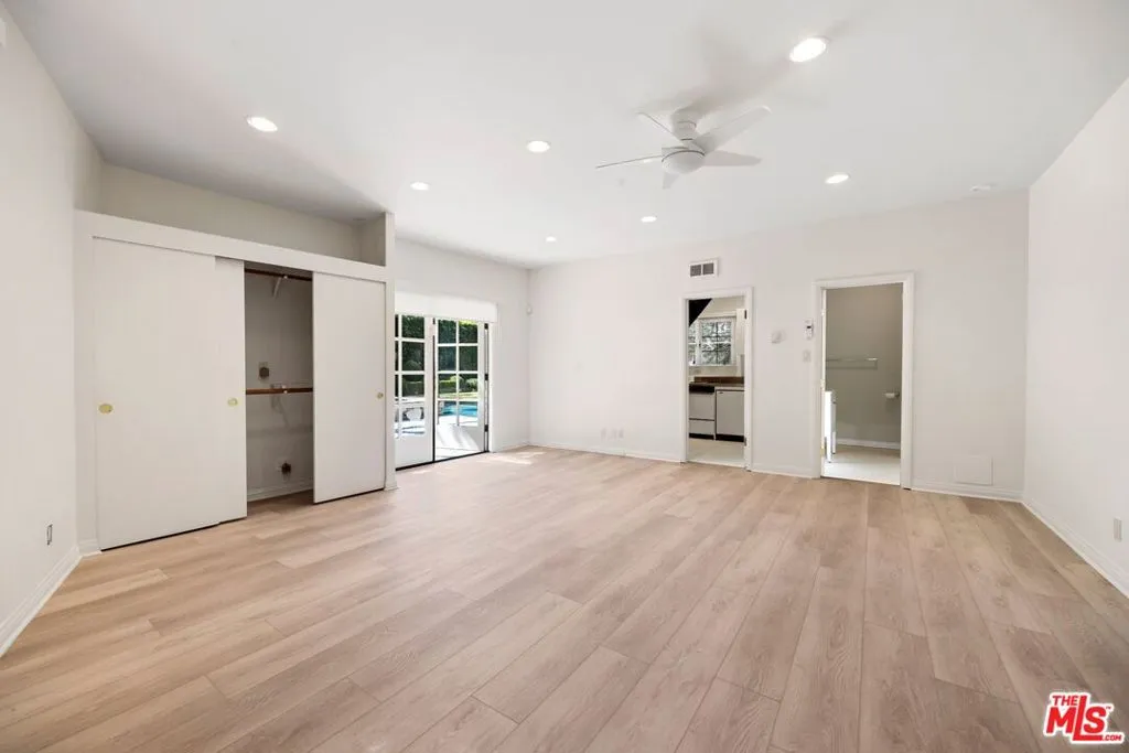 Los Angeles, California 90049, United States, 5 Bedrooms Bedrooms, ,5 BathroomsBathrooms,Residential,Active,102094