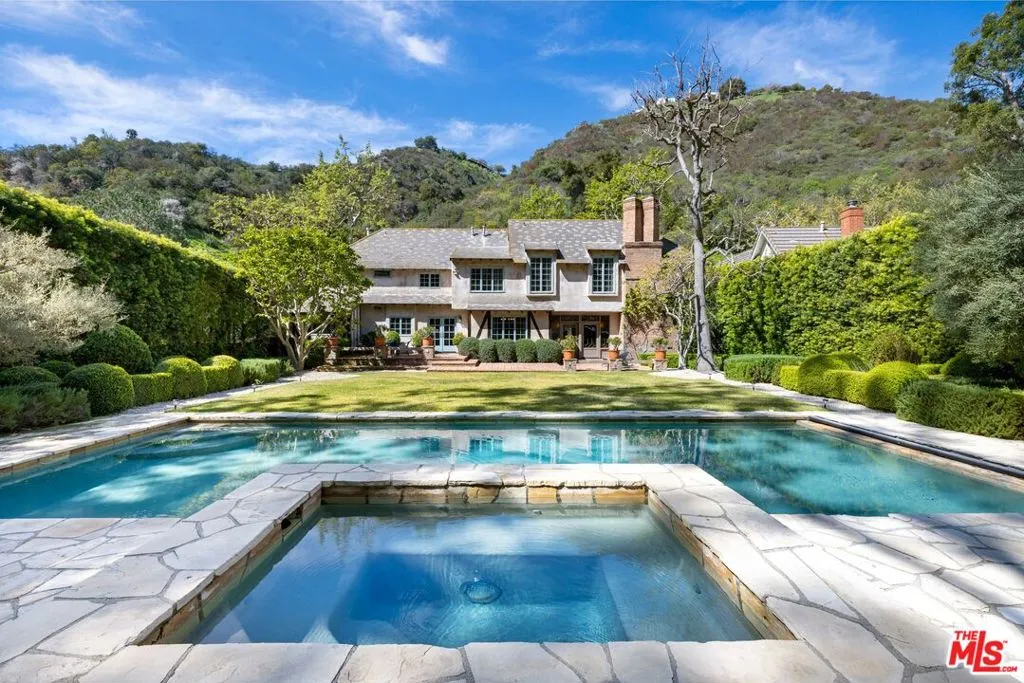 Los Angeles, California 90049, United States, 5 Bedrooms Bedrooms, ,5 BathroomsBathrooms,Residential,Active,102094