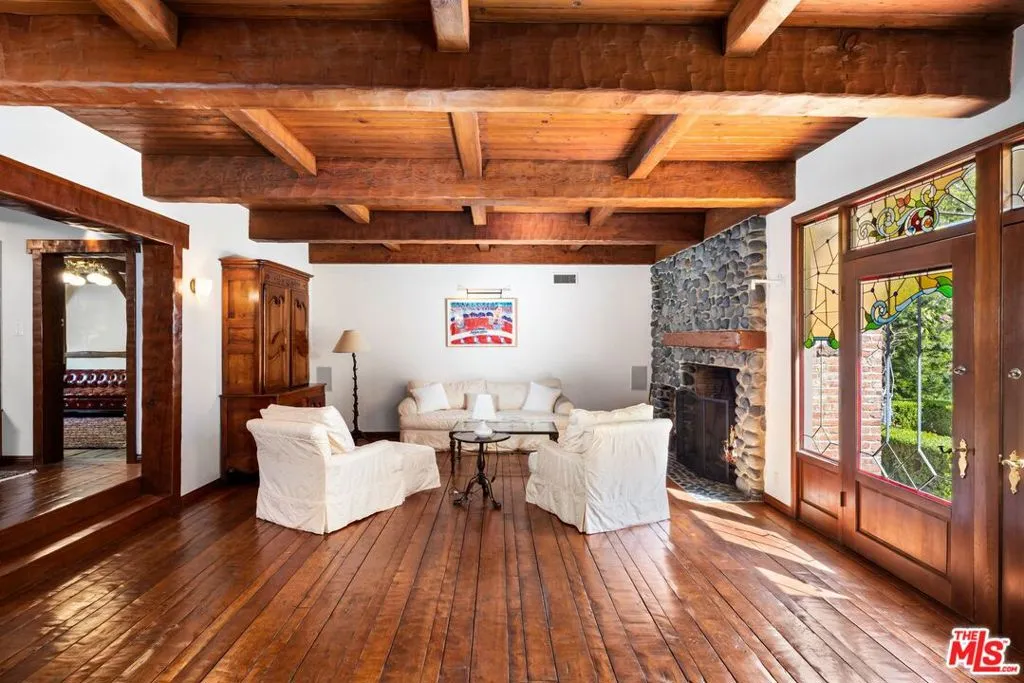 Los Angeles, California 90049, United States, 5 Bedrooms Bedrooms, ,5 BathroomsBathrooms,Residential,Active,102094