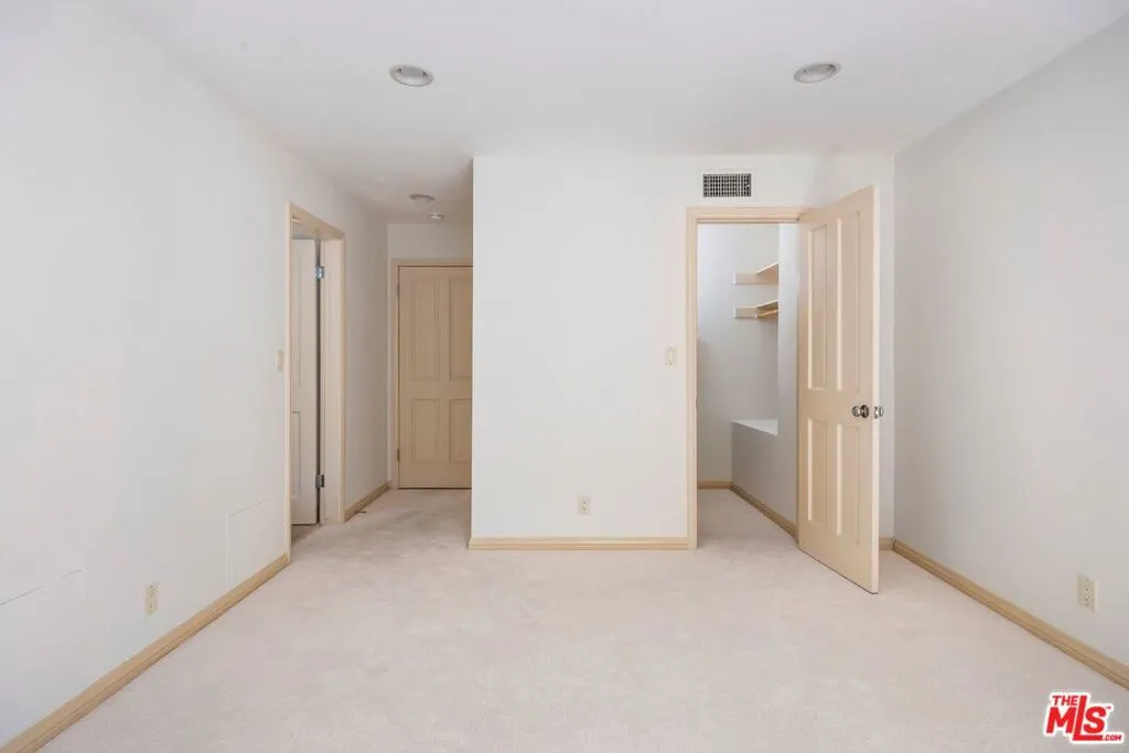 Los Angeles, California 90049, United States, 5 Bedrooms Bedrooms, ,5 BathroomsBathrooms,Residential,Active,102094