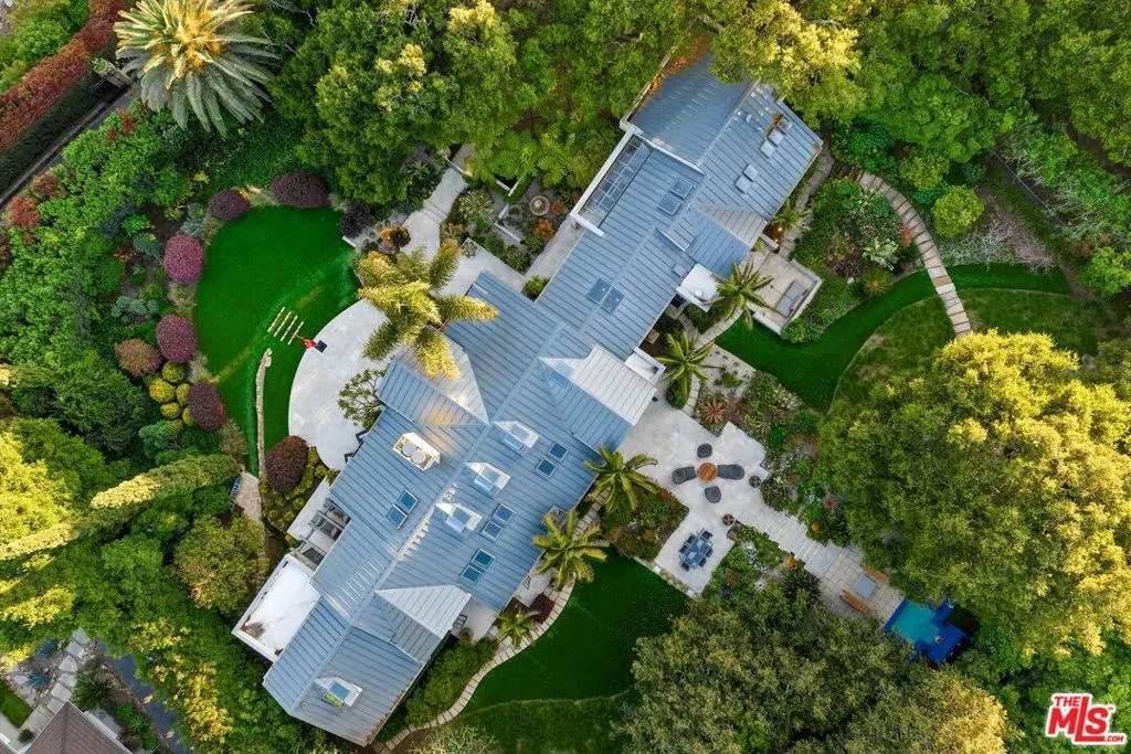 Montecito, California 93108, United States, 4 Bedrooms Bedrooms, ,4 BathroomsBathrooms,Residential,Active,41254