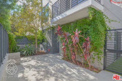 A home in Studio City