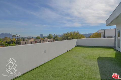 A home in Studio City