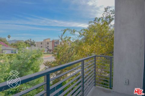 A home in Studio City