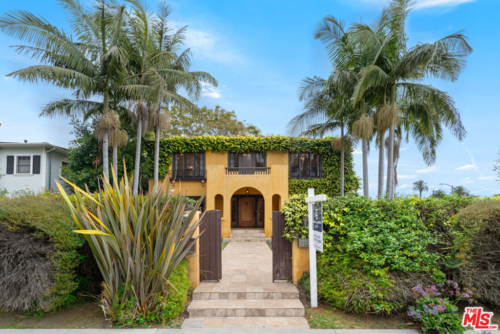 Properties 1 898 S Windsor Boulevard