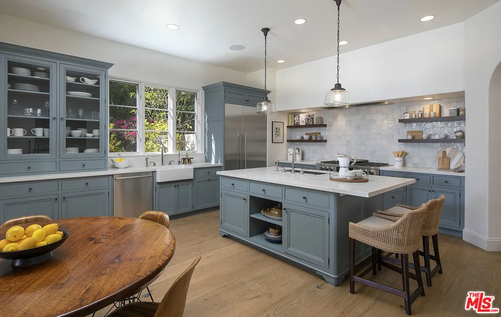 Santa Barbara, California 93110, United States, 4 Bedrooms Bedrooms, ,4 BathroomsBathrooms,Residential,Active,94268