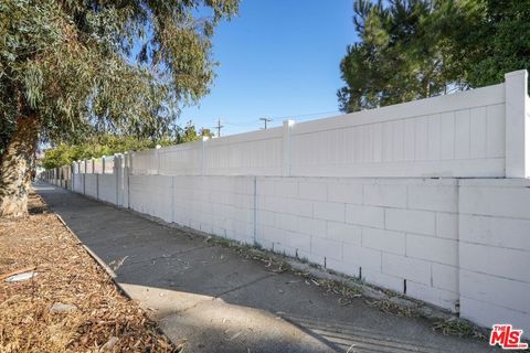 A home in North Hollywood