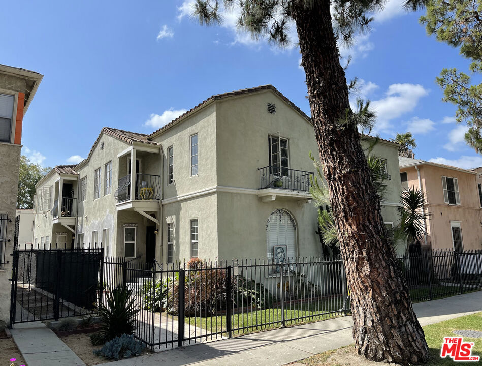 4264 Leimert Boulevard