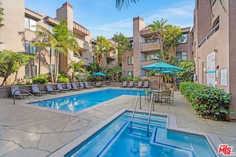 A home in Playa Del Rey