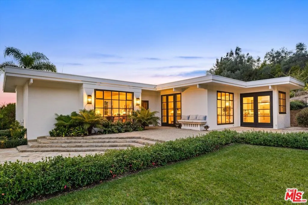 Santa Barbara, California 93108, United States, 3 Bedrooms Bedrooms, ,4 BathroomsBathrooms,Residential,Active,113626