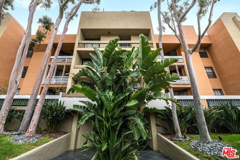 750 N Kings Road 115 West Hollywood CA 90069