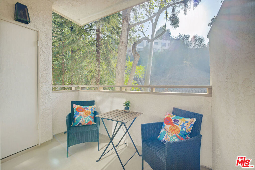 Properties 3 3480 Barham Boulevard 223