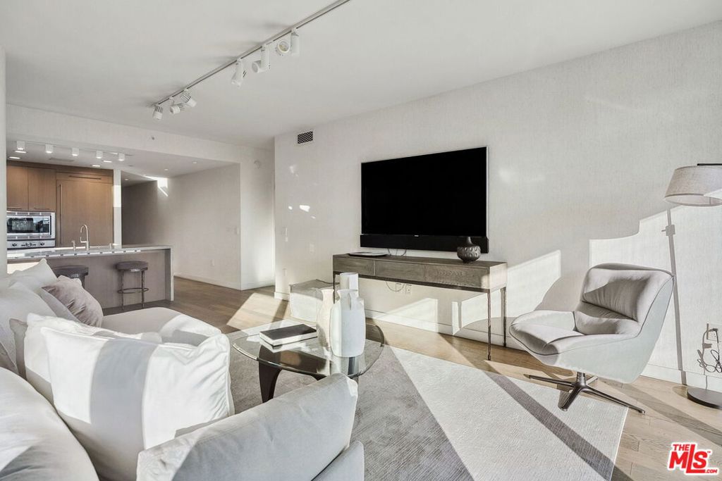 Properties 4 1755 Ocean Avenue 614